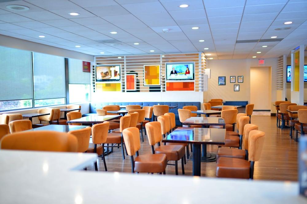 Holiday Inn Portland- I-5 S Wilsonville By Ihg Ngoại thất bức ảnh